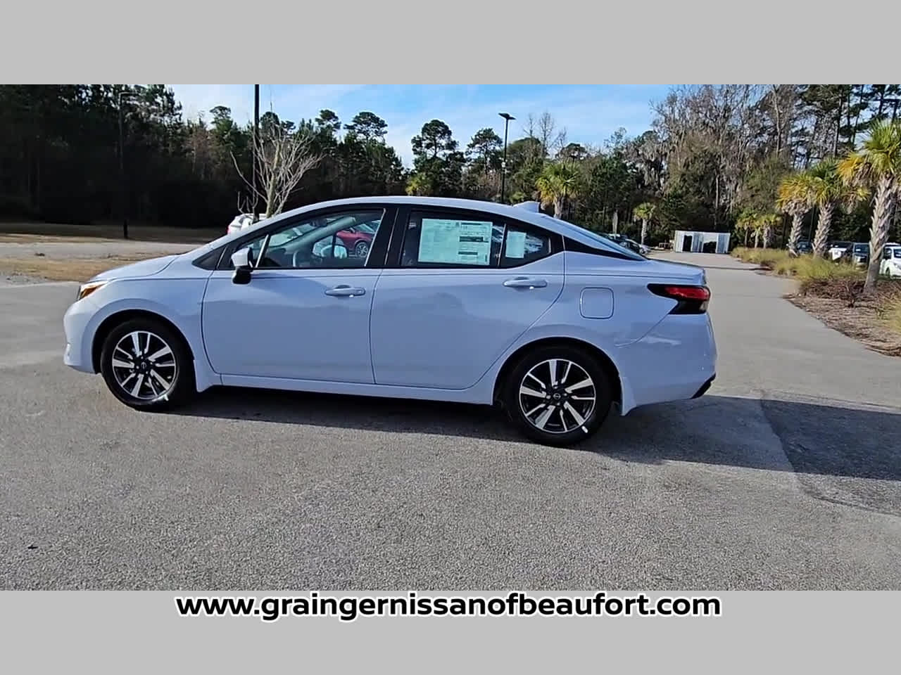 2025 Nissan Versa SV