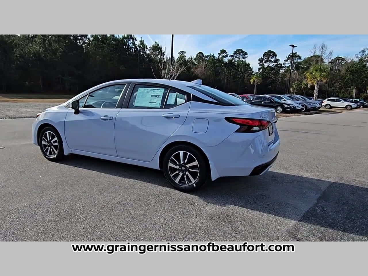 2025 Nissan Versa SV