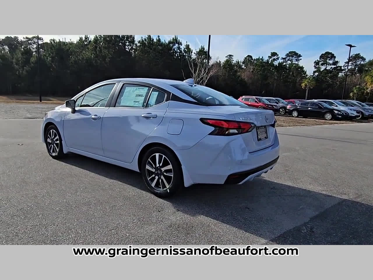 2025 Nissan Versa SV