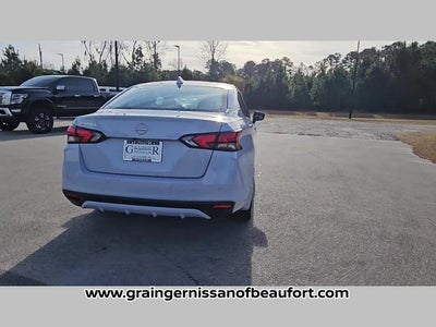 2025 Nissan Versa SV