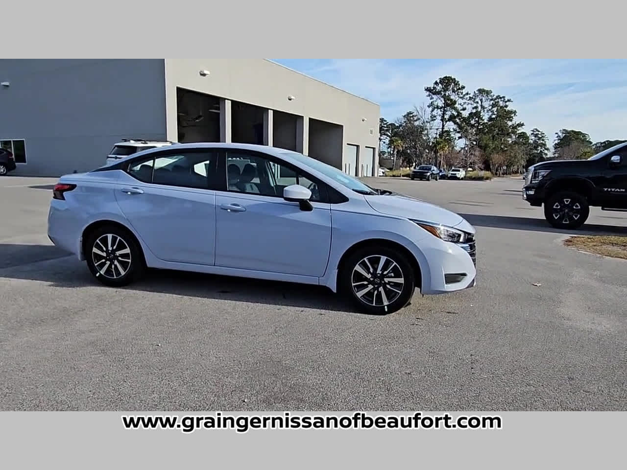 2025 Nissan Versa SV