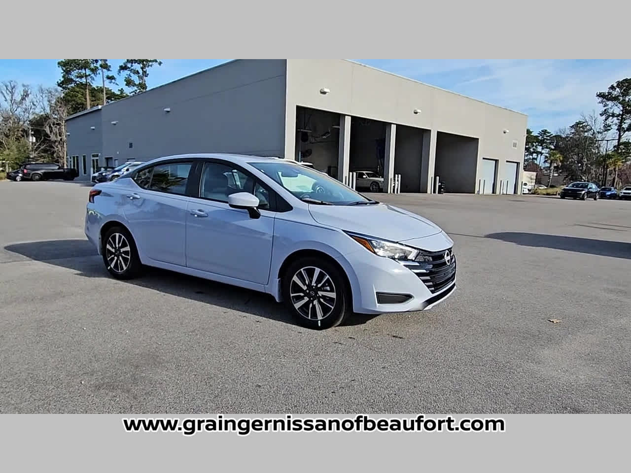 2025 Nissan Versa SV