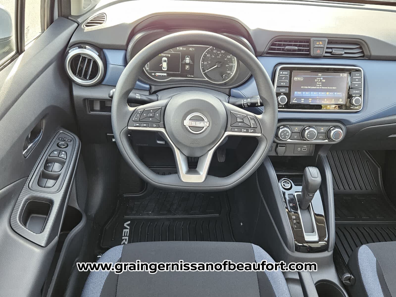 2025 Nissan Versa SV