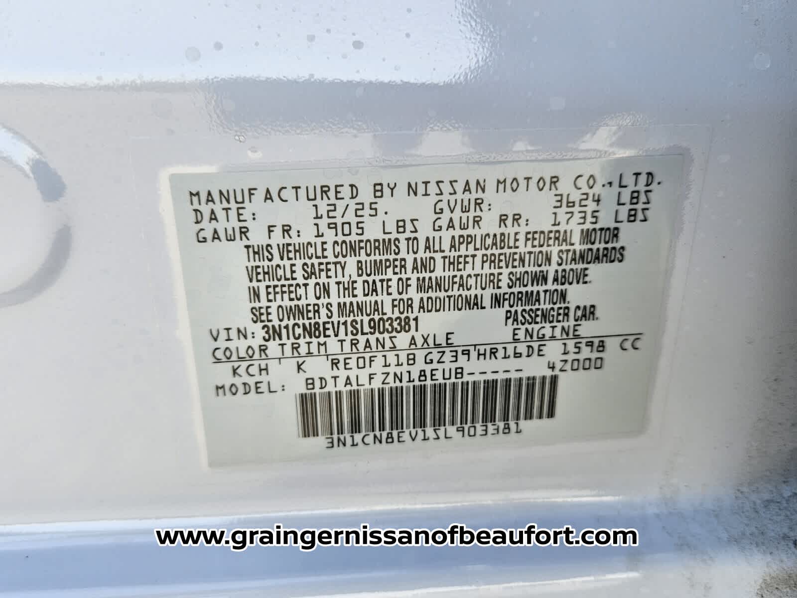 2025 Nissan Versa SV