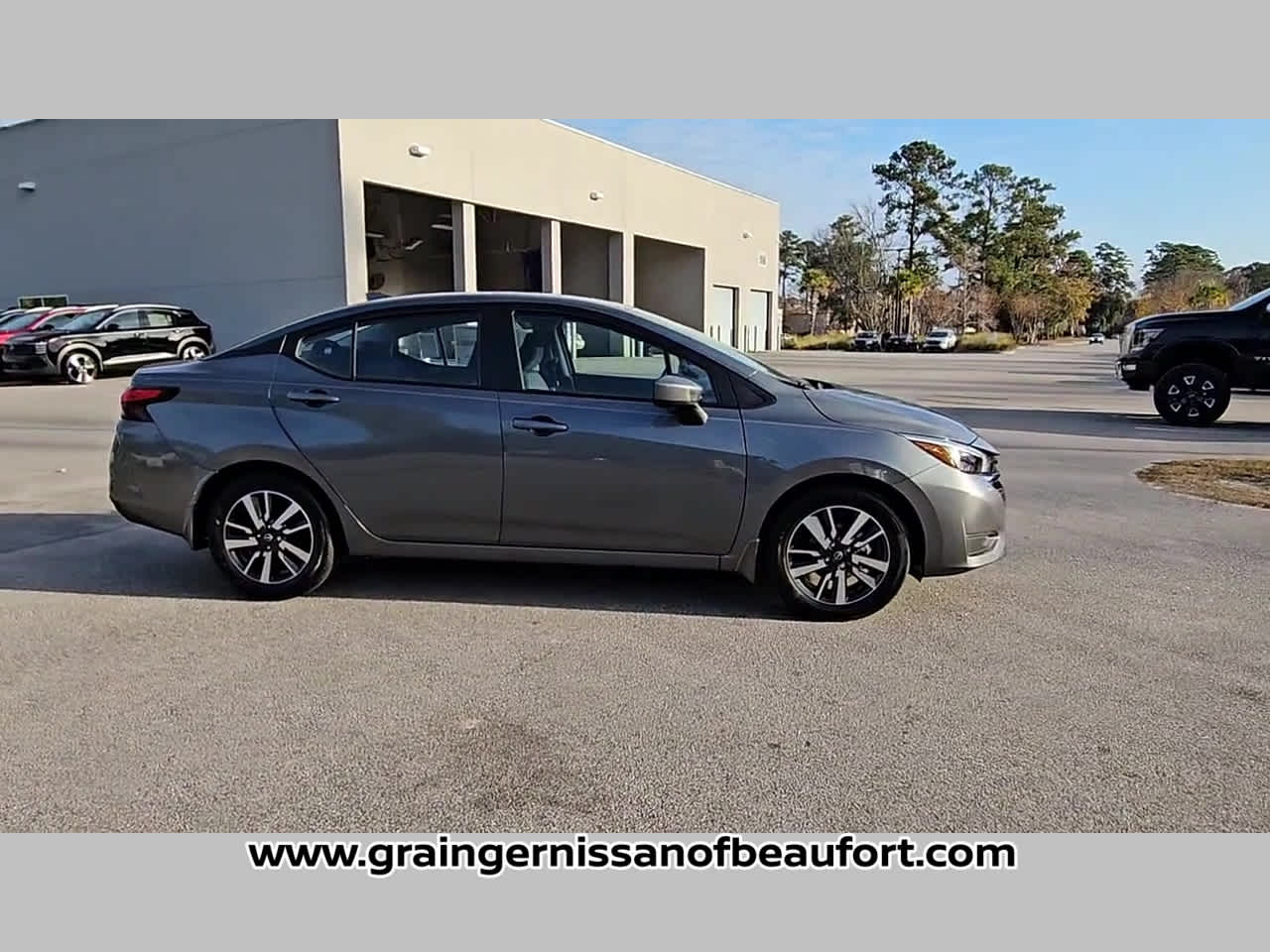 2025 Nissan Versa SV