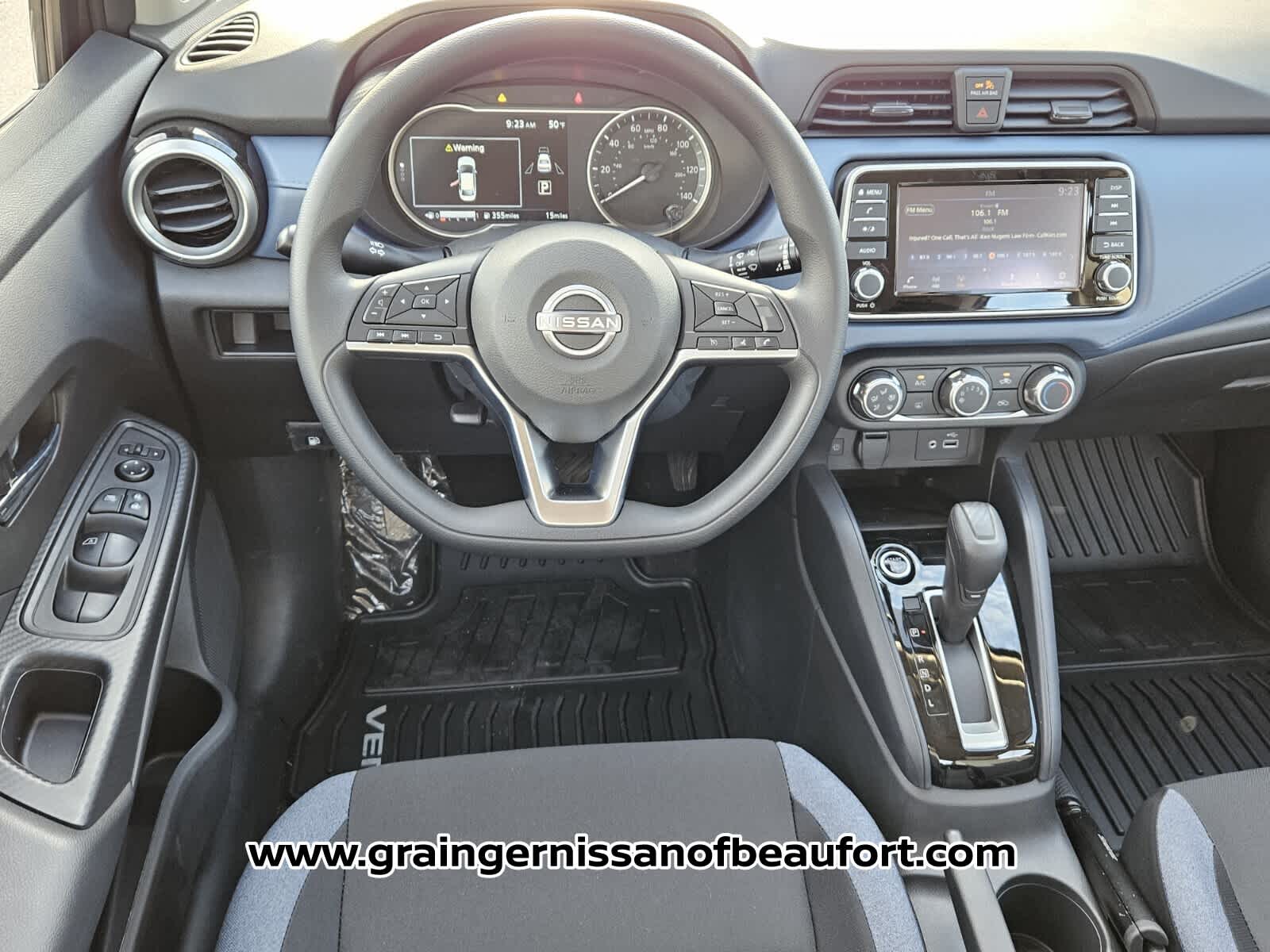 2025 Nissan Versa SV