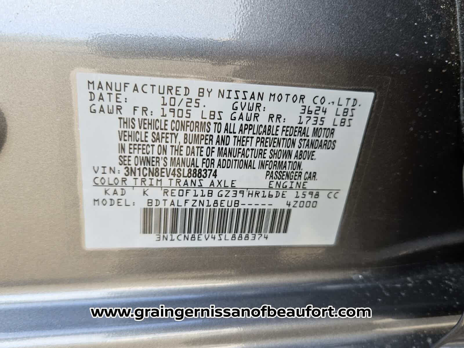 2025 Nissan Versa SV