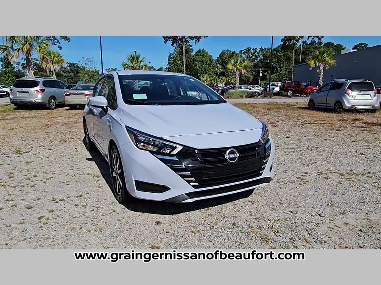 2025 Nissan Versa SV