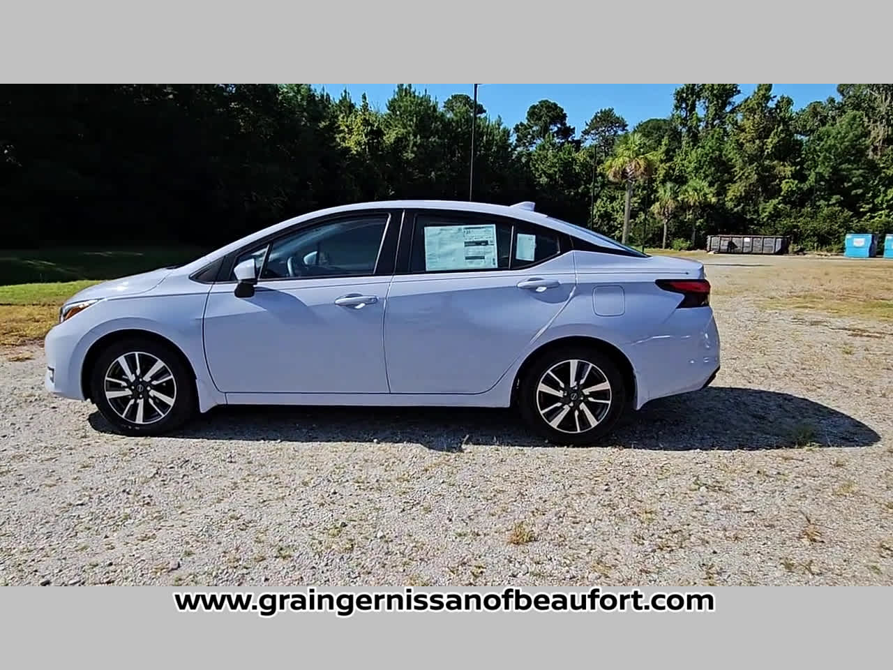 2025 Nissan Versa SV