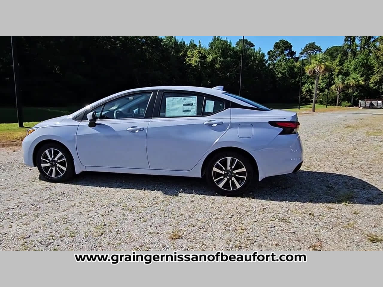 2025 Nissan Versa SV