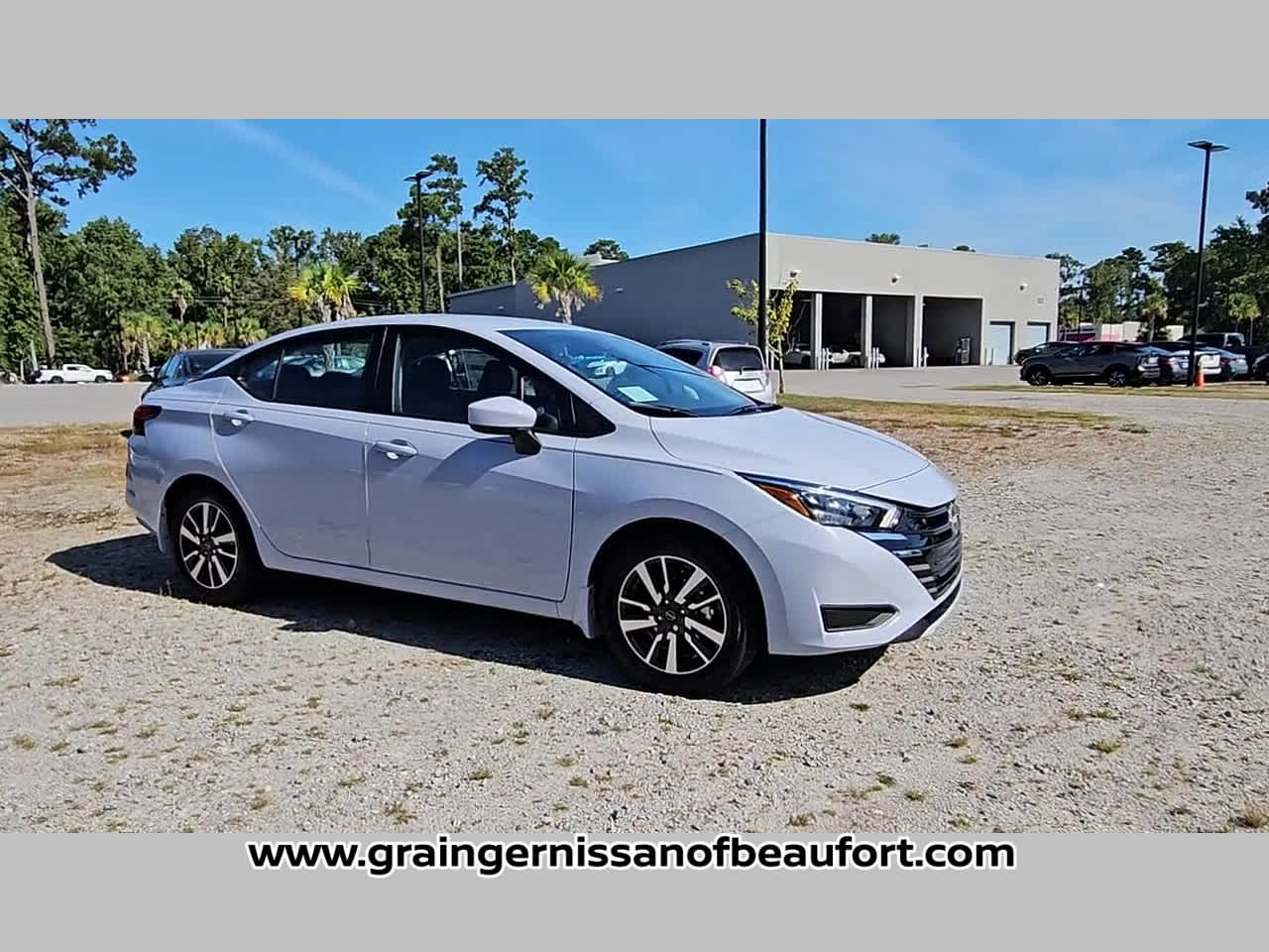 2025 Nissan Versa SV