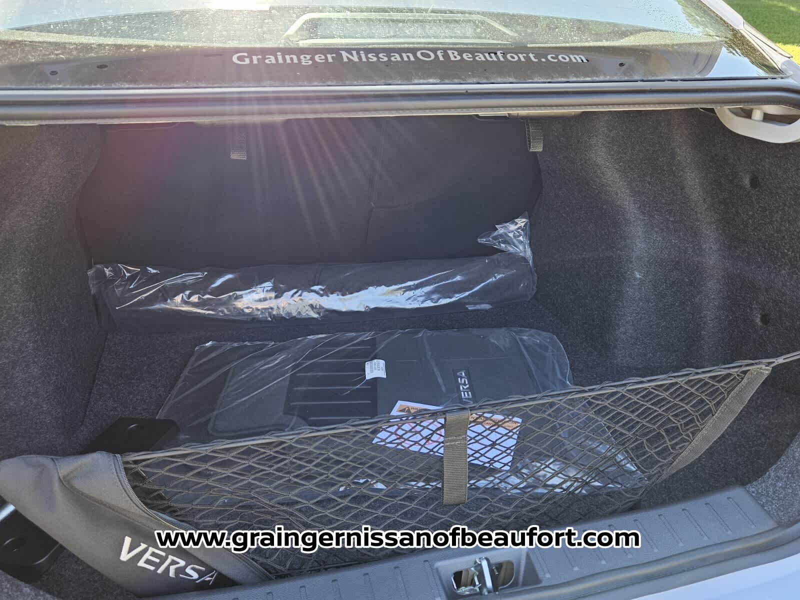 2025 Nissan Versa SV