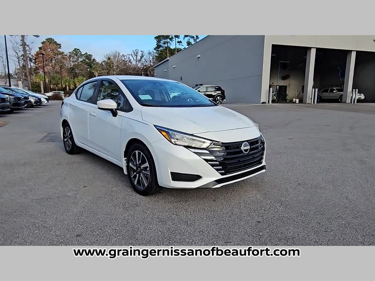 2025 Nissan Versa SV