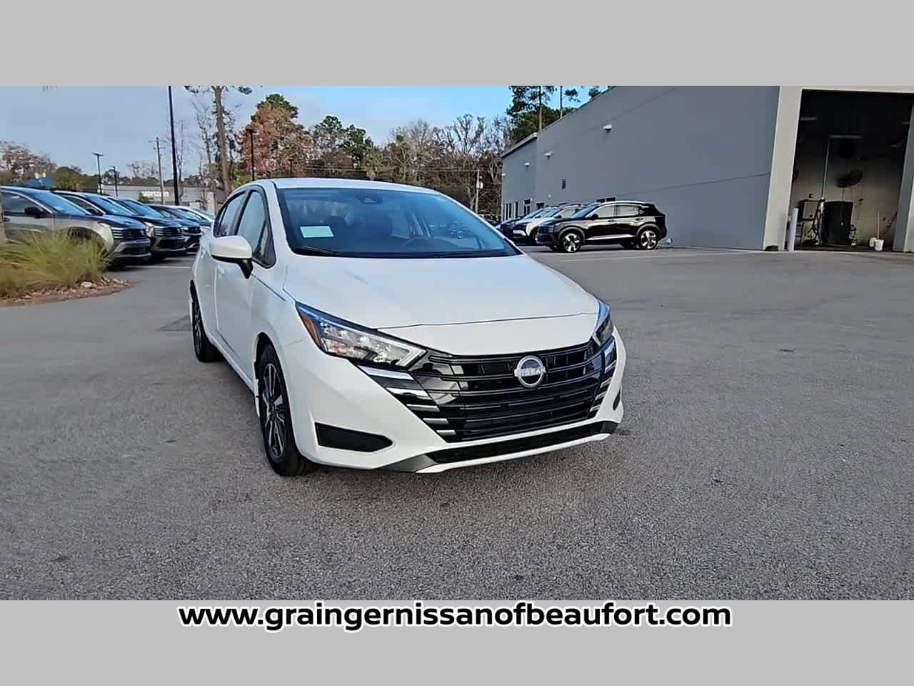 2025 Nissan Versa SV