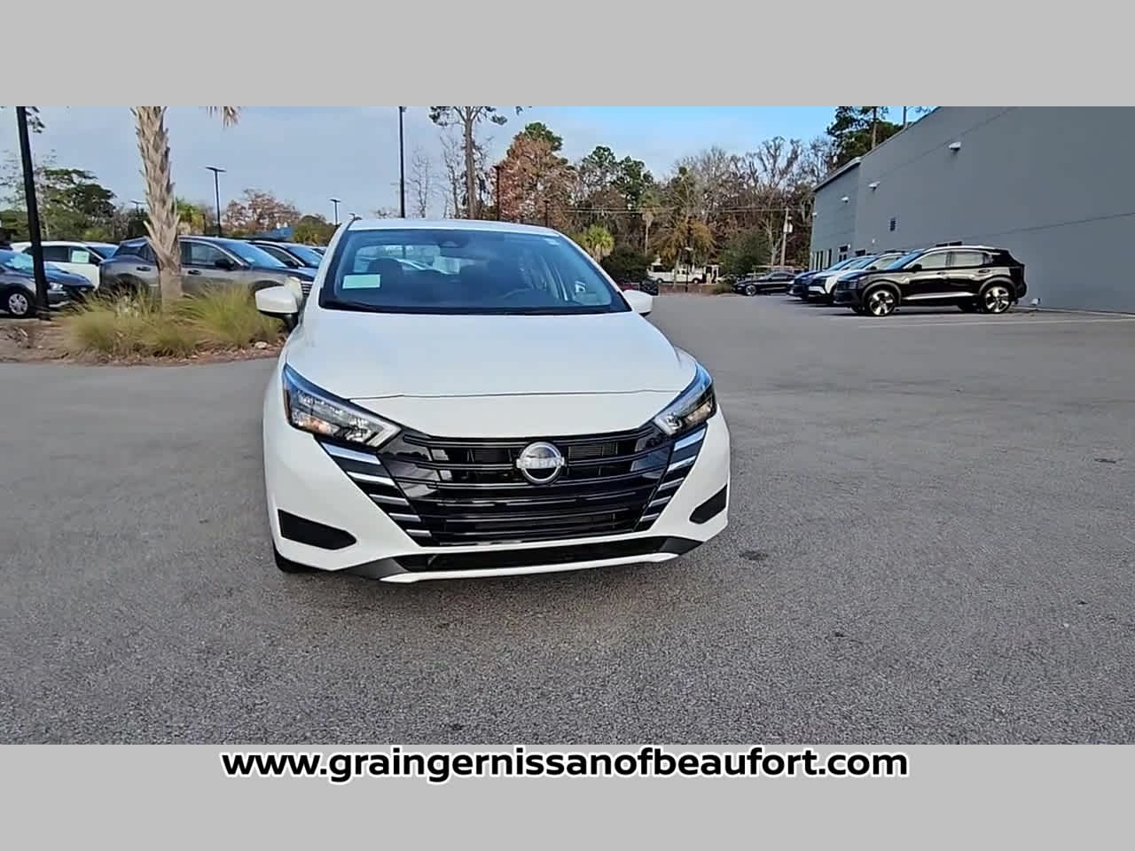 2025 Nissan Versa SV