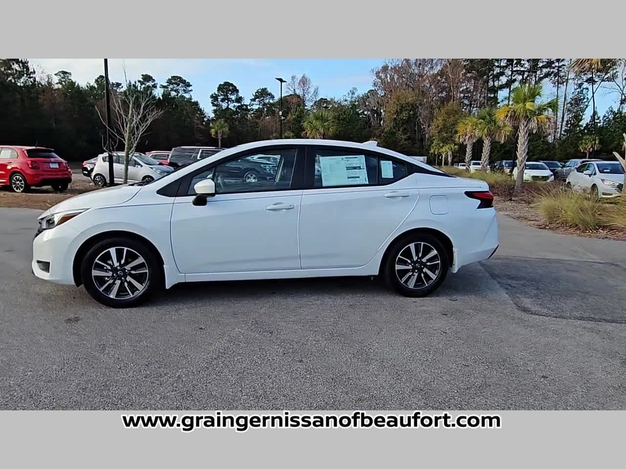 2025 Nissan Versa SV