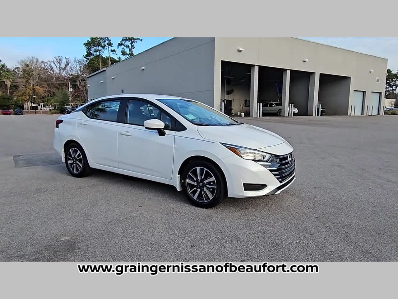 2025 Nissan Versa SV