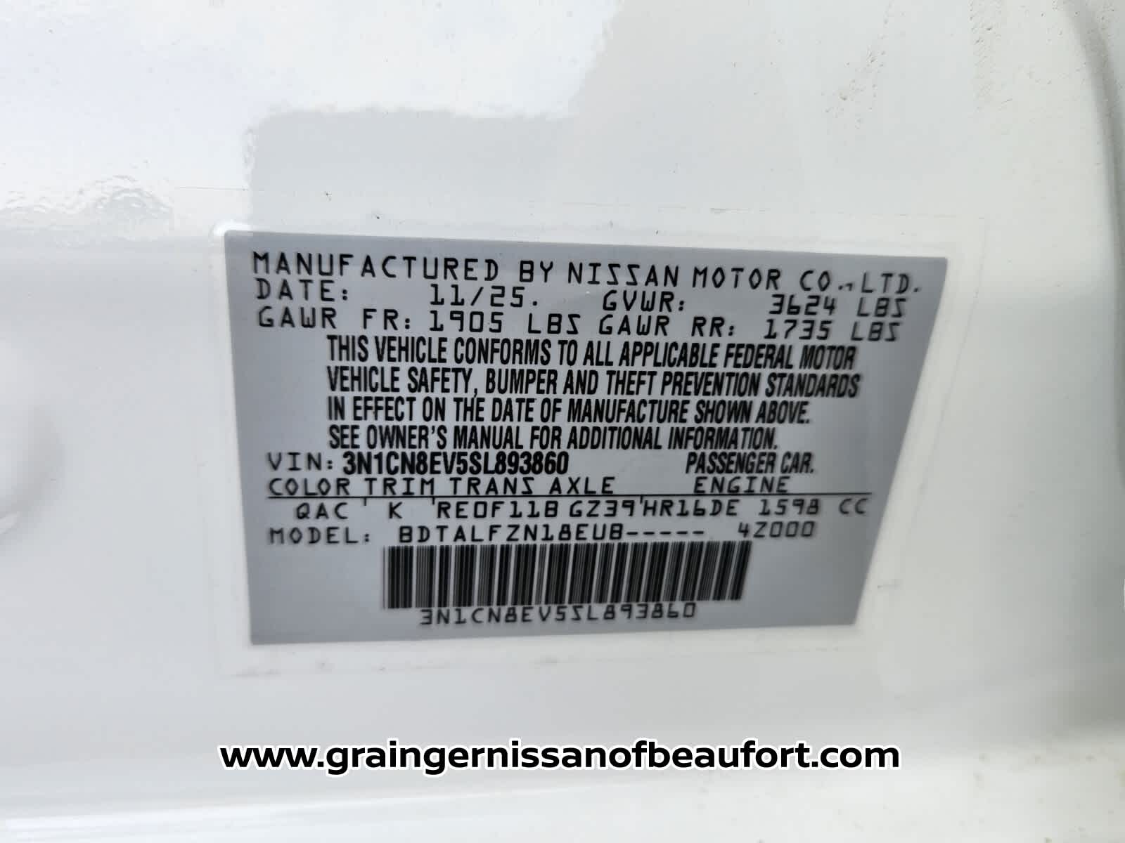 2025 Nissan Versa SV