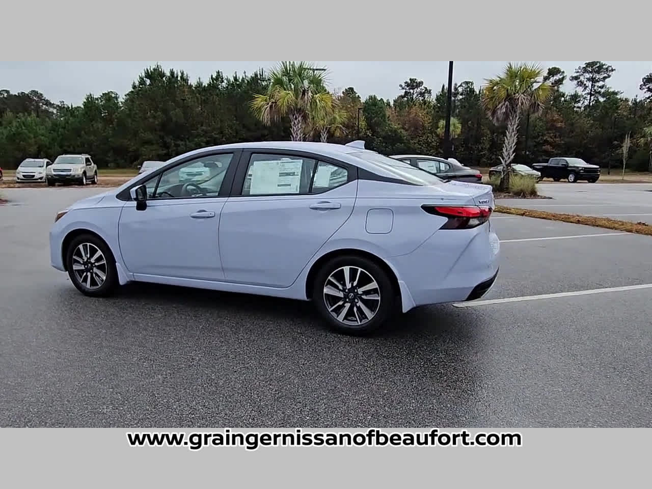 2025 Nissan Versa SV