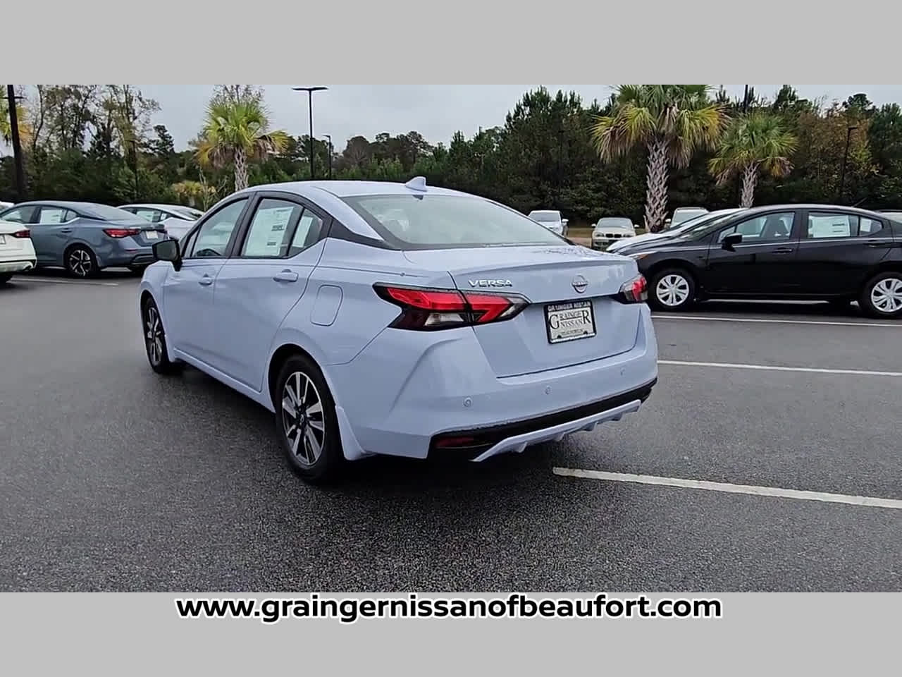 2025 Nissan Versa SV