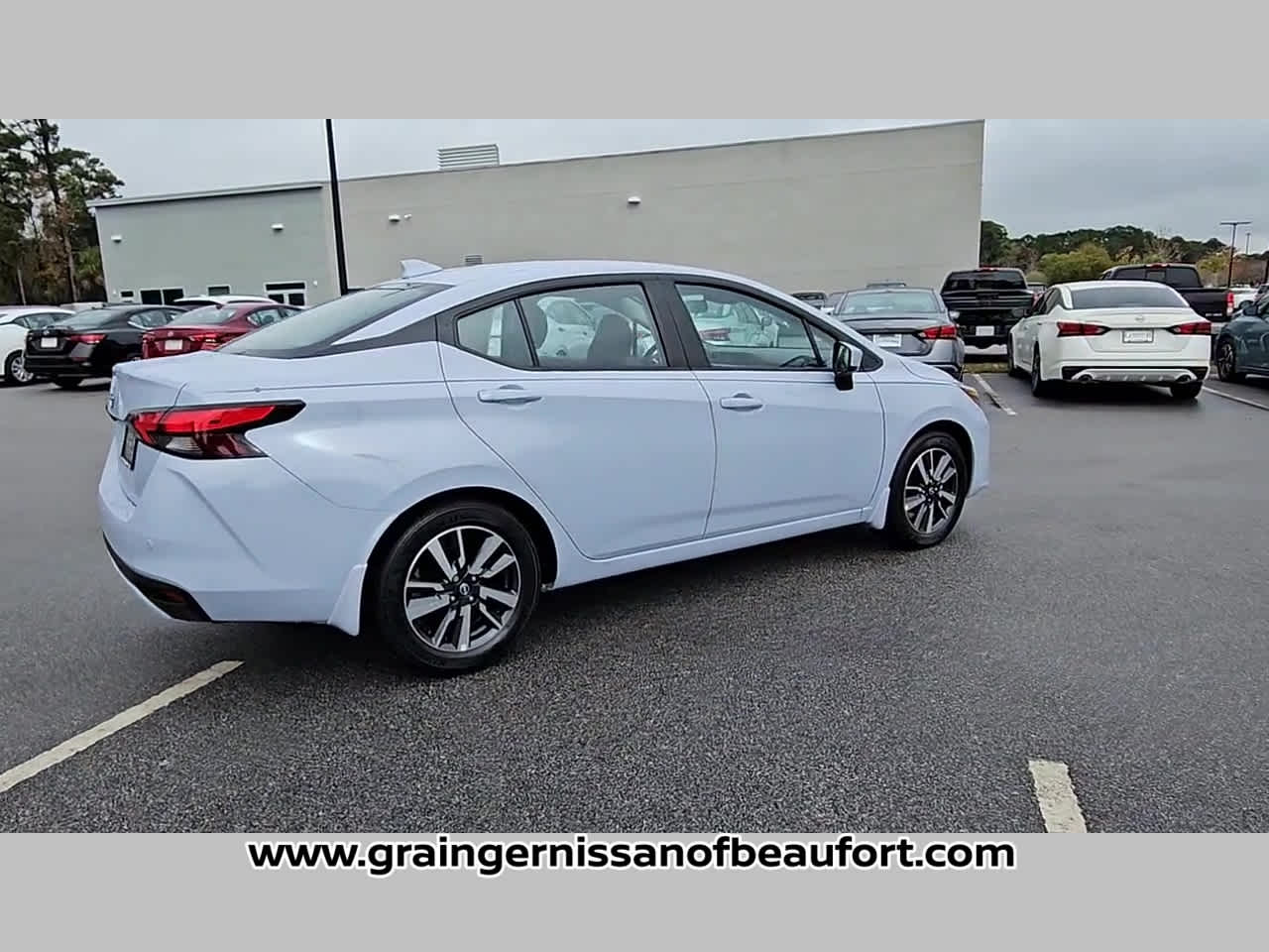 2025 Nissan Versa SV