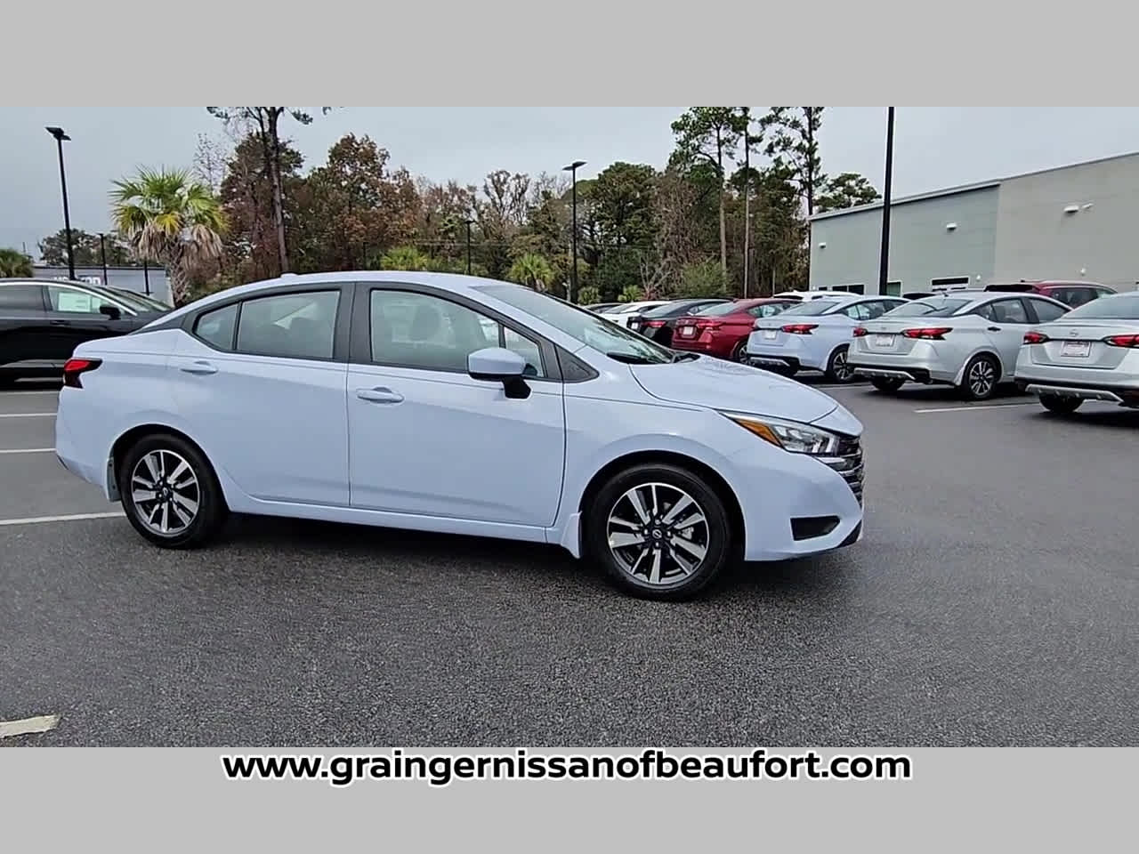 2025 Nissan Versa SV