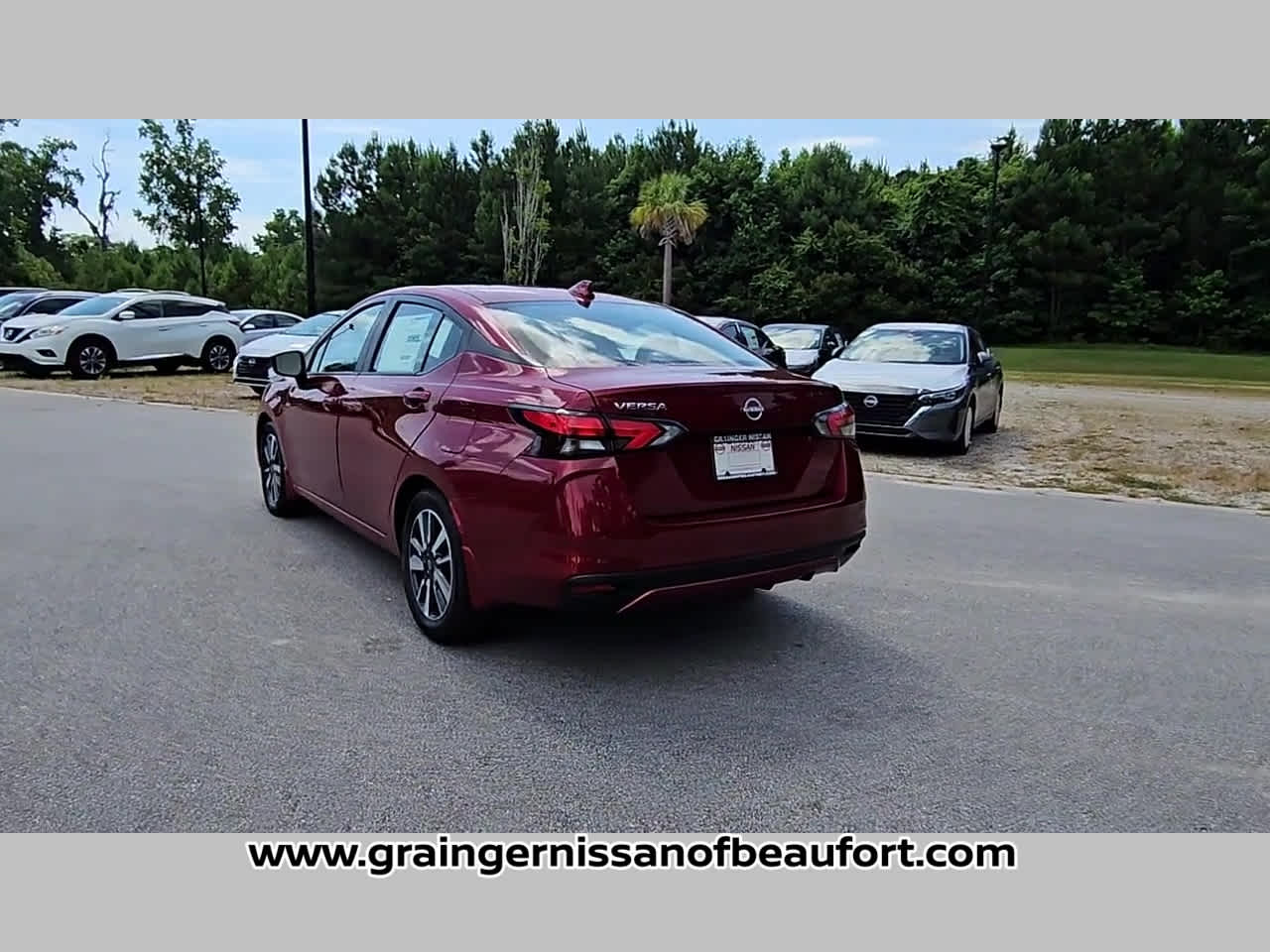 2025 Nissan Versa SV