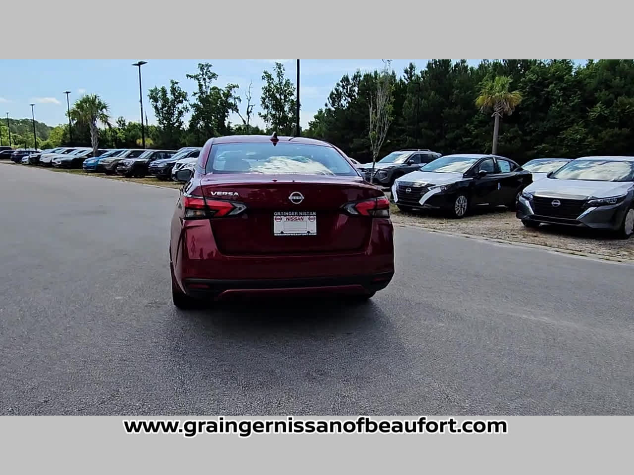 2025 Nissan Versa SV