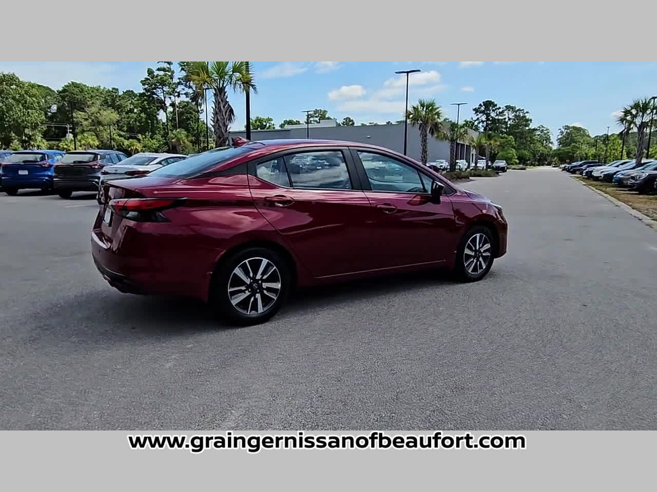 2025 Nissan Versa SV