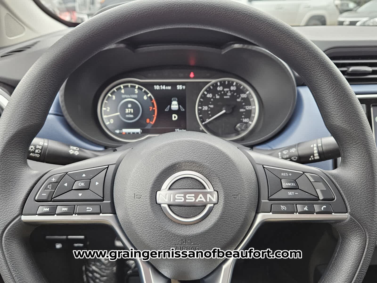 2025 Nissan Versa SV