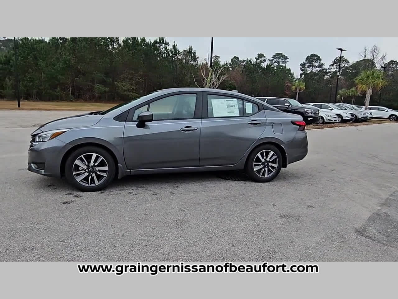 2025 Nissan Versa SV