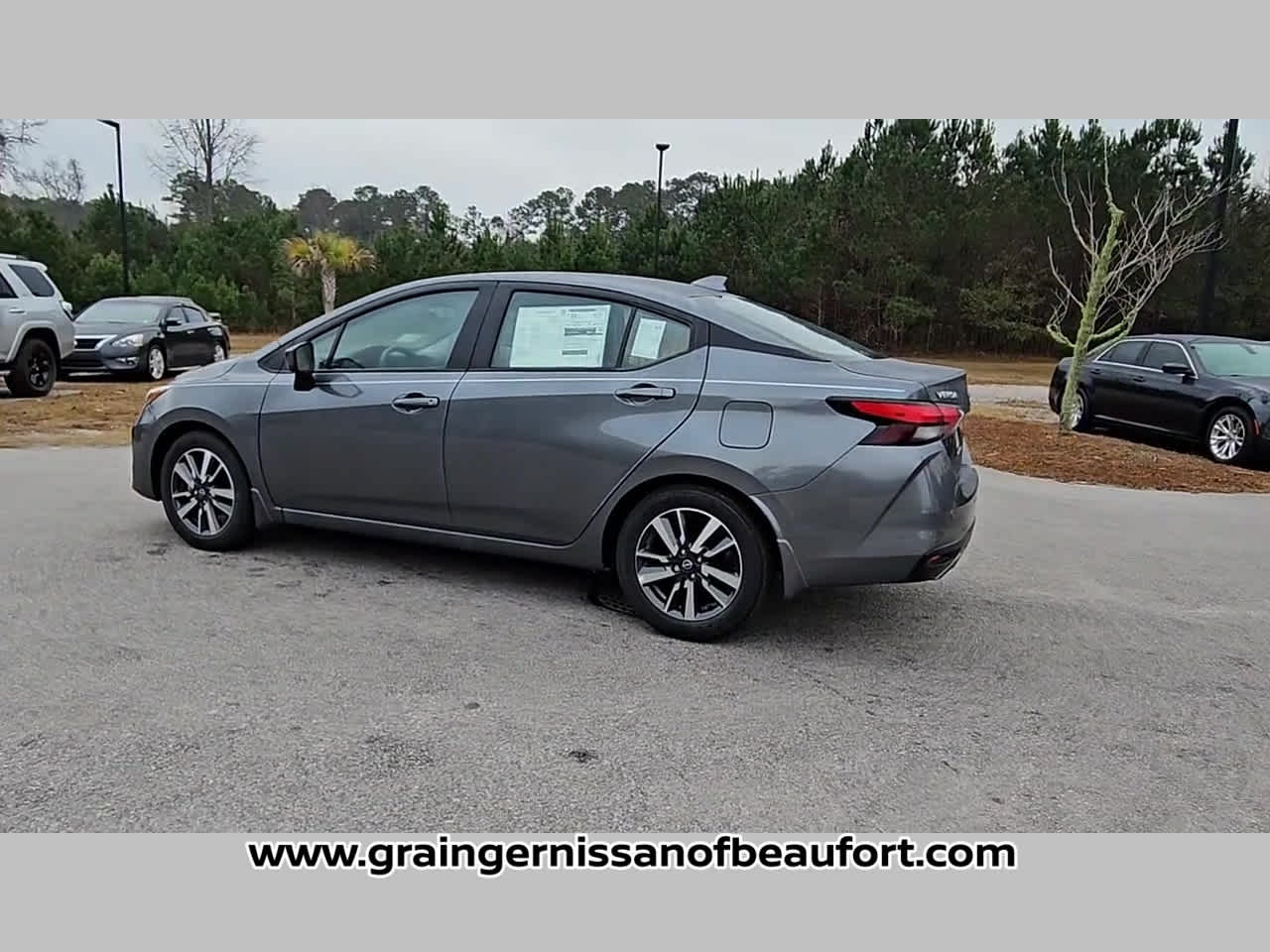 2025 Nissan Versa SV