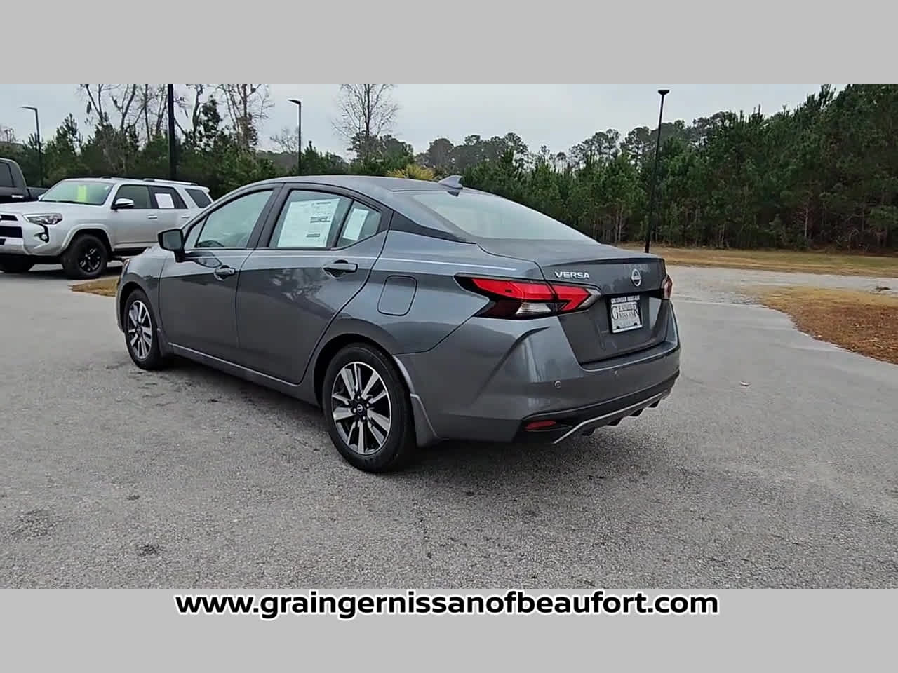 2025 Nissan Versa SV