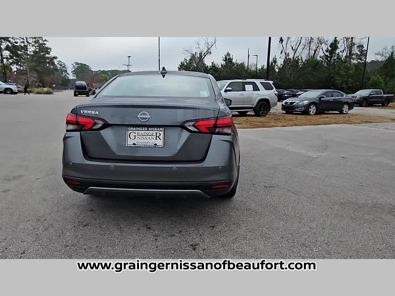 2025 Nissan Versa SV