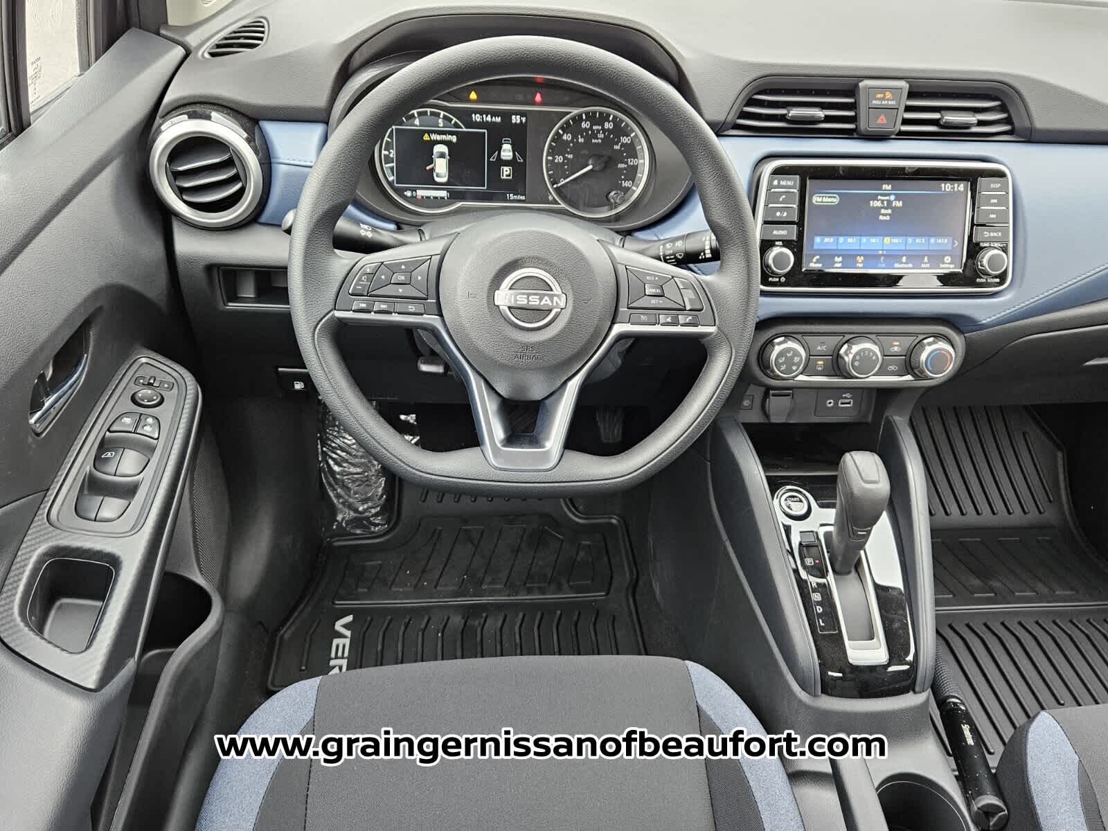 2025 Nissan Versa SV