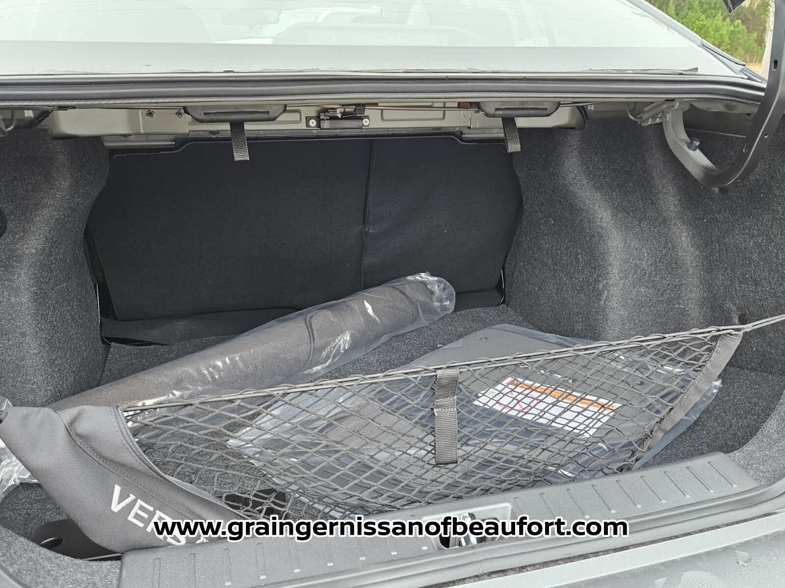 2025 Nissan Versa SV