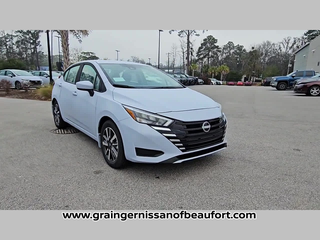 2025 Nissan Versa SV