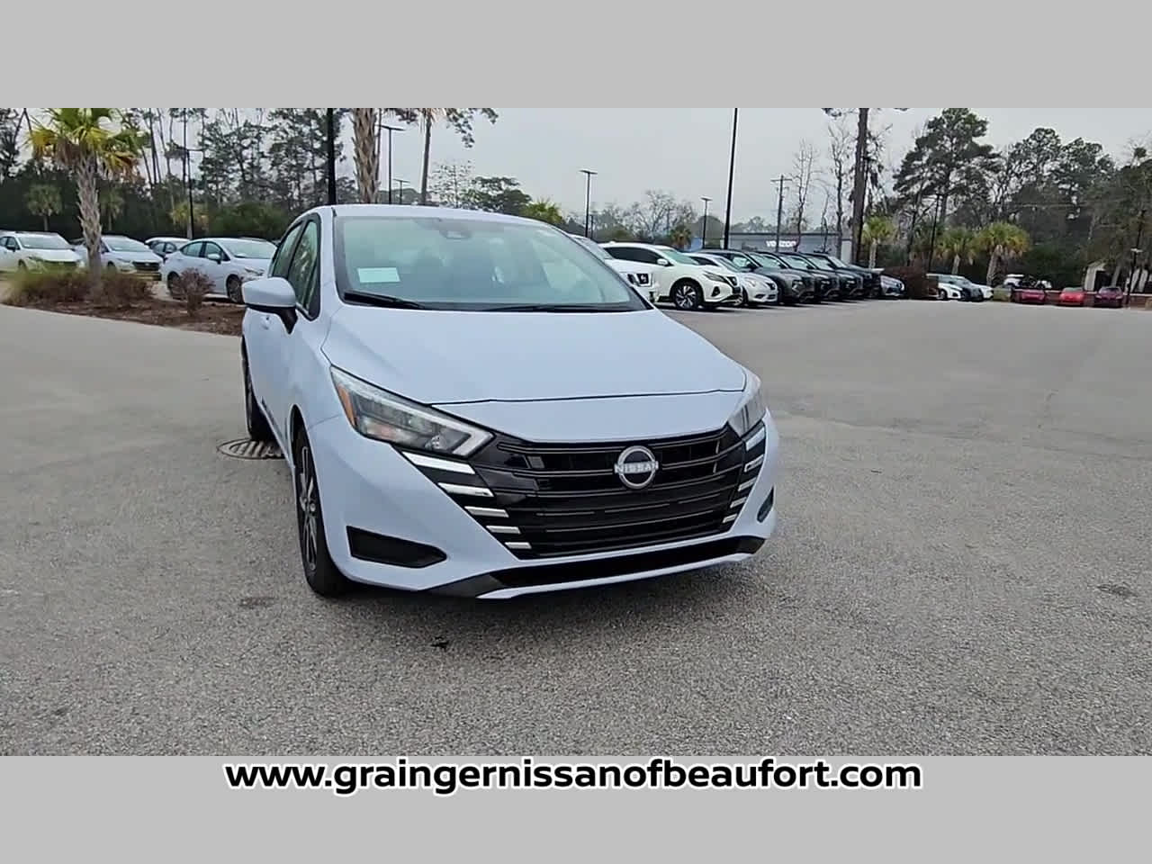 2025 Nissan Versa SV