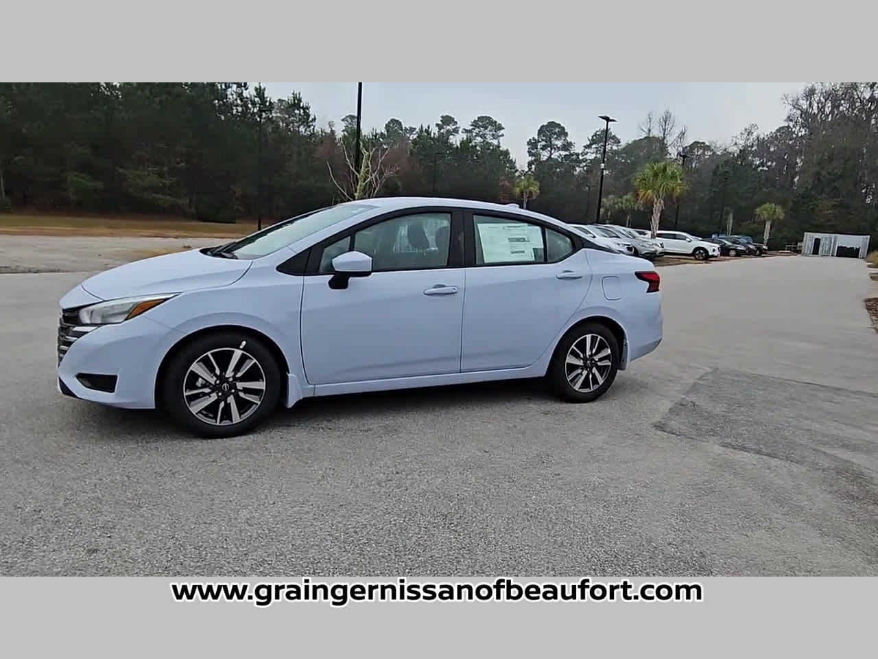 2025 Nissan Versa SV