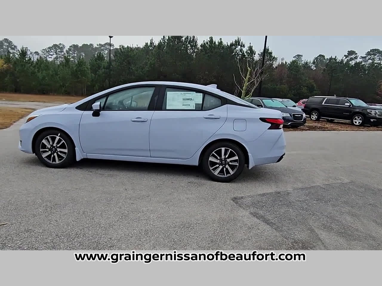 2025 Nissan Versa SV