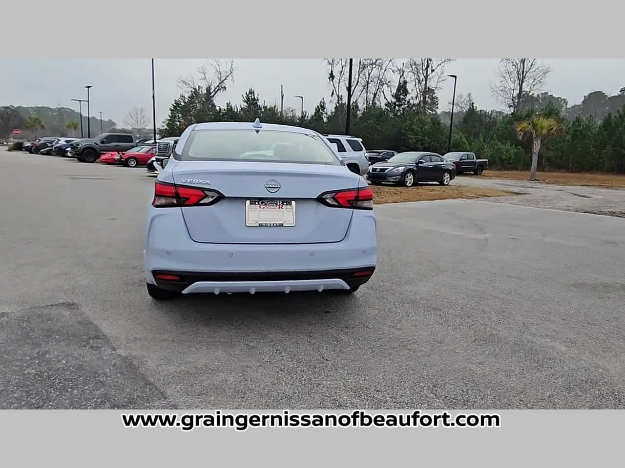 2025 Nissan Versa SV