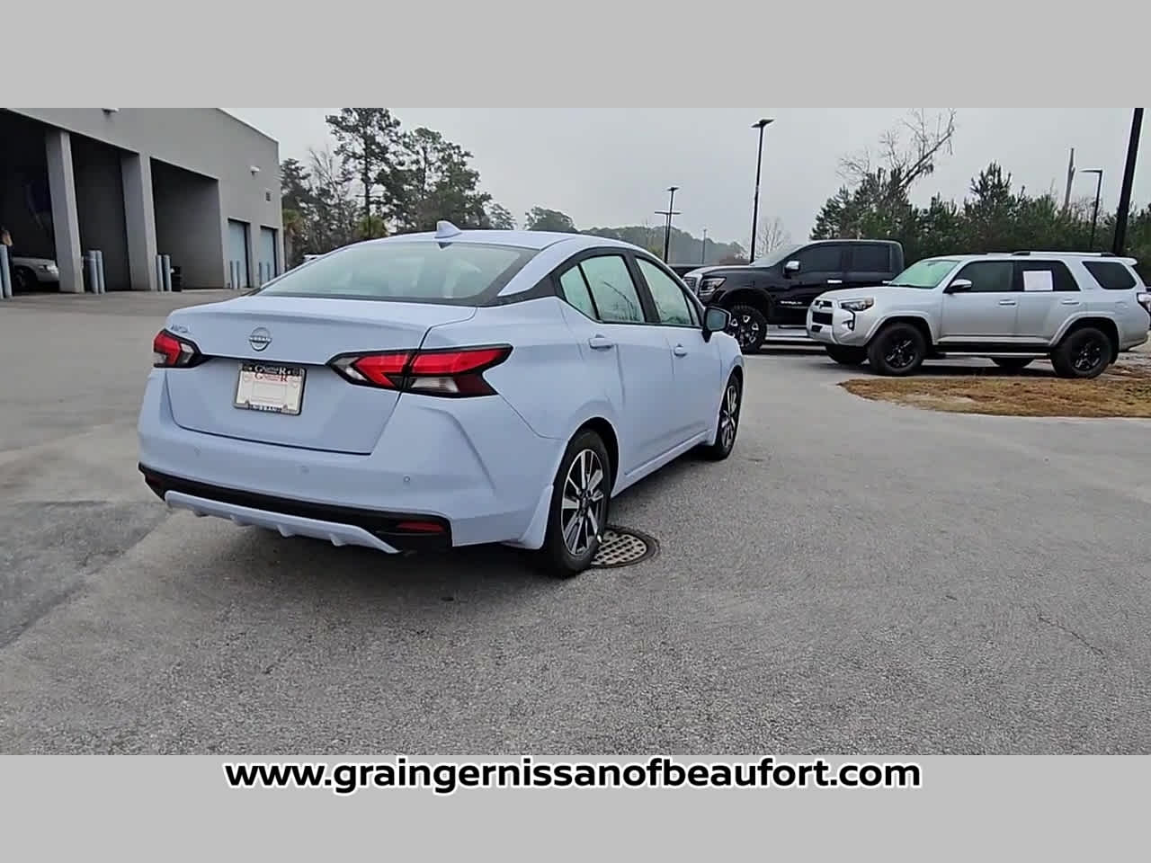 2025 Nissan Versa SV