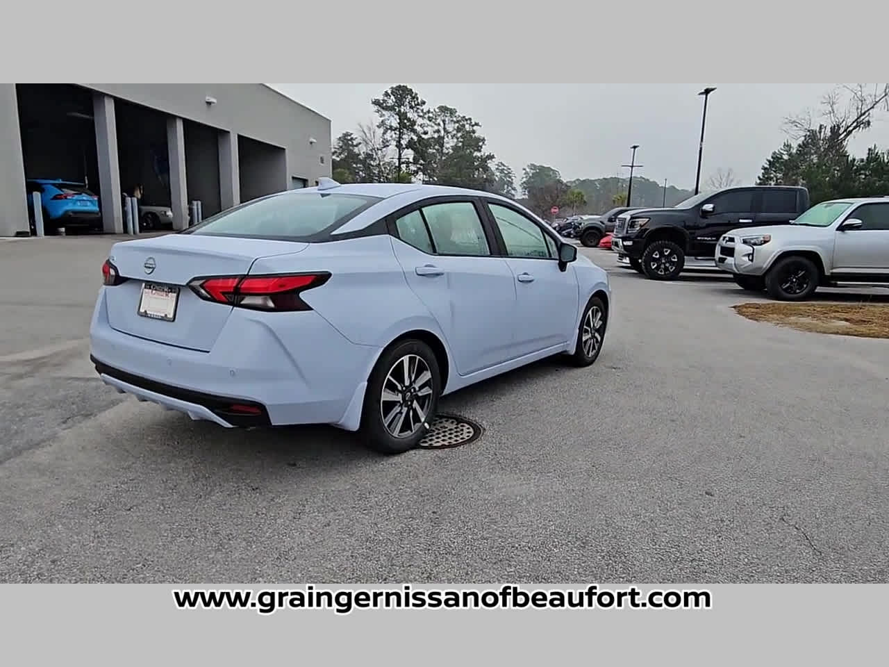 2025 Nissan Versa SV