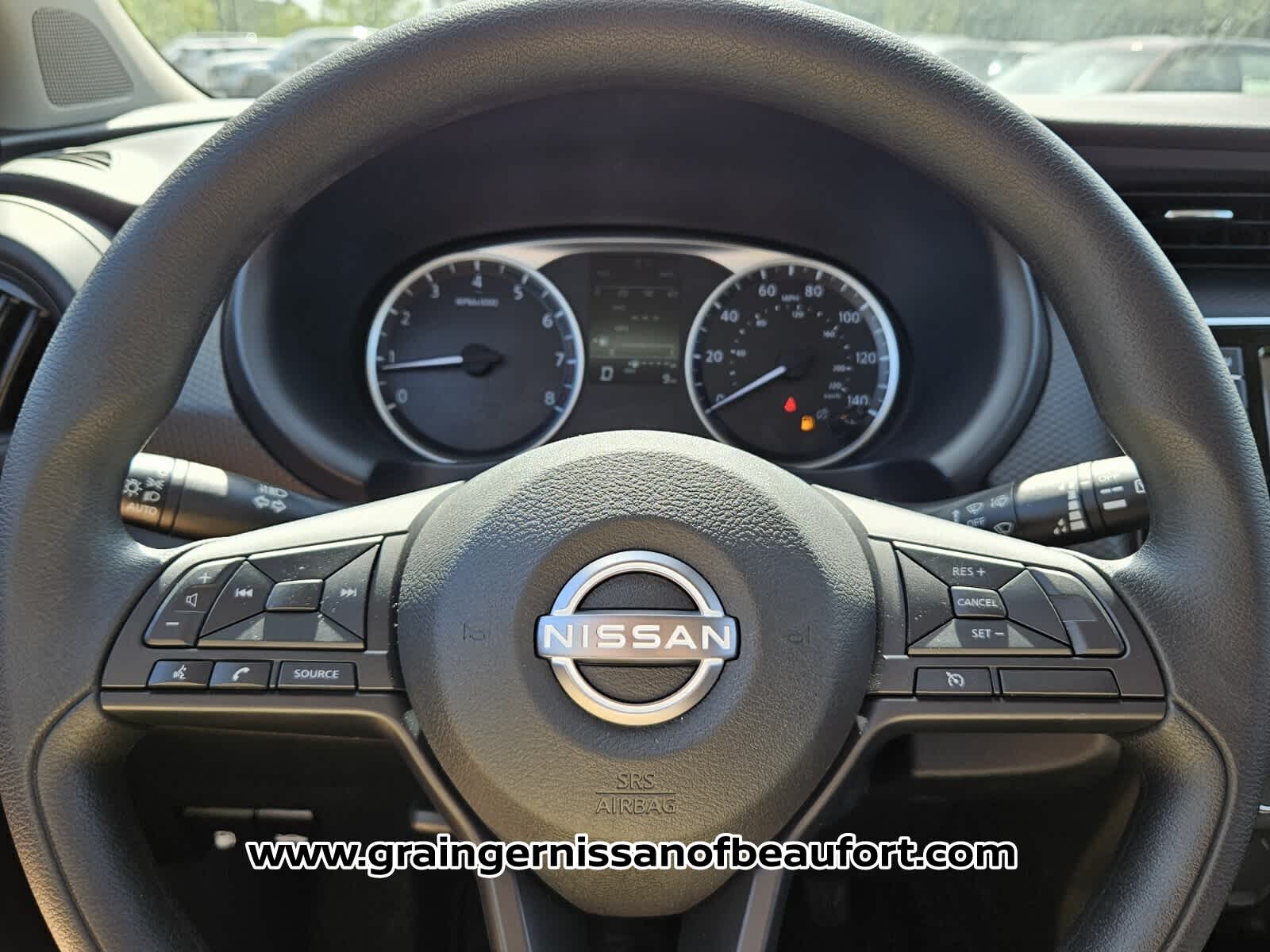 2025 Nissan Kicks Play S