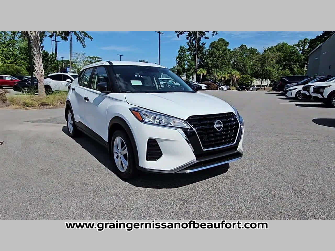 2025 Nissan Kicks Play S