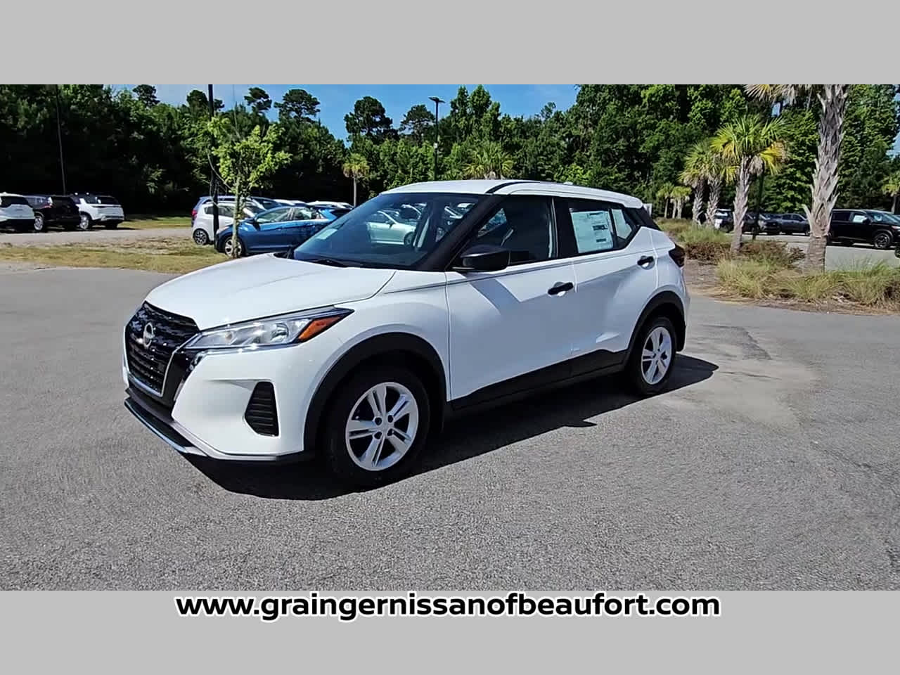 2025 Nissan Kicks Play S