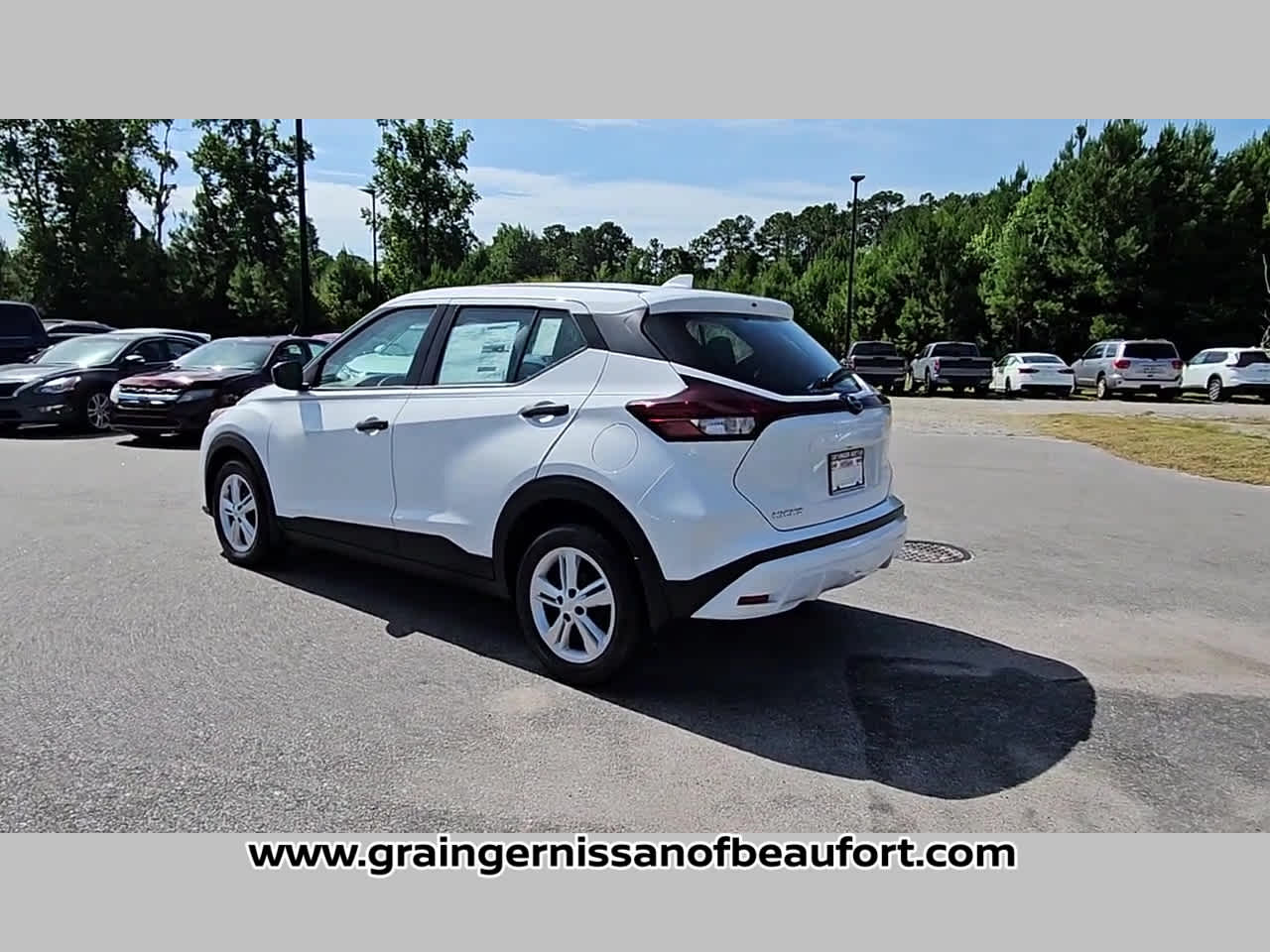 2025 Nissan Kicks Play S