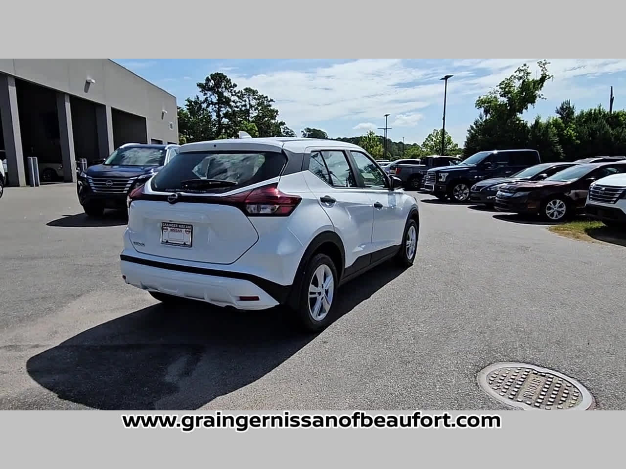 2025 Nissan Kicks Play S