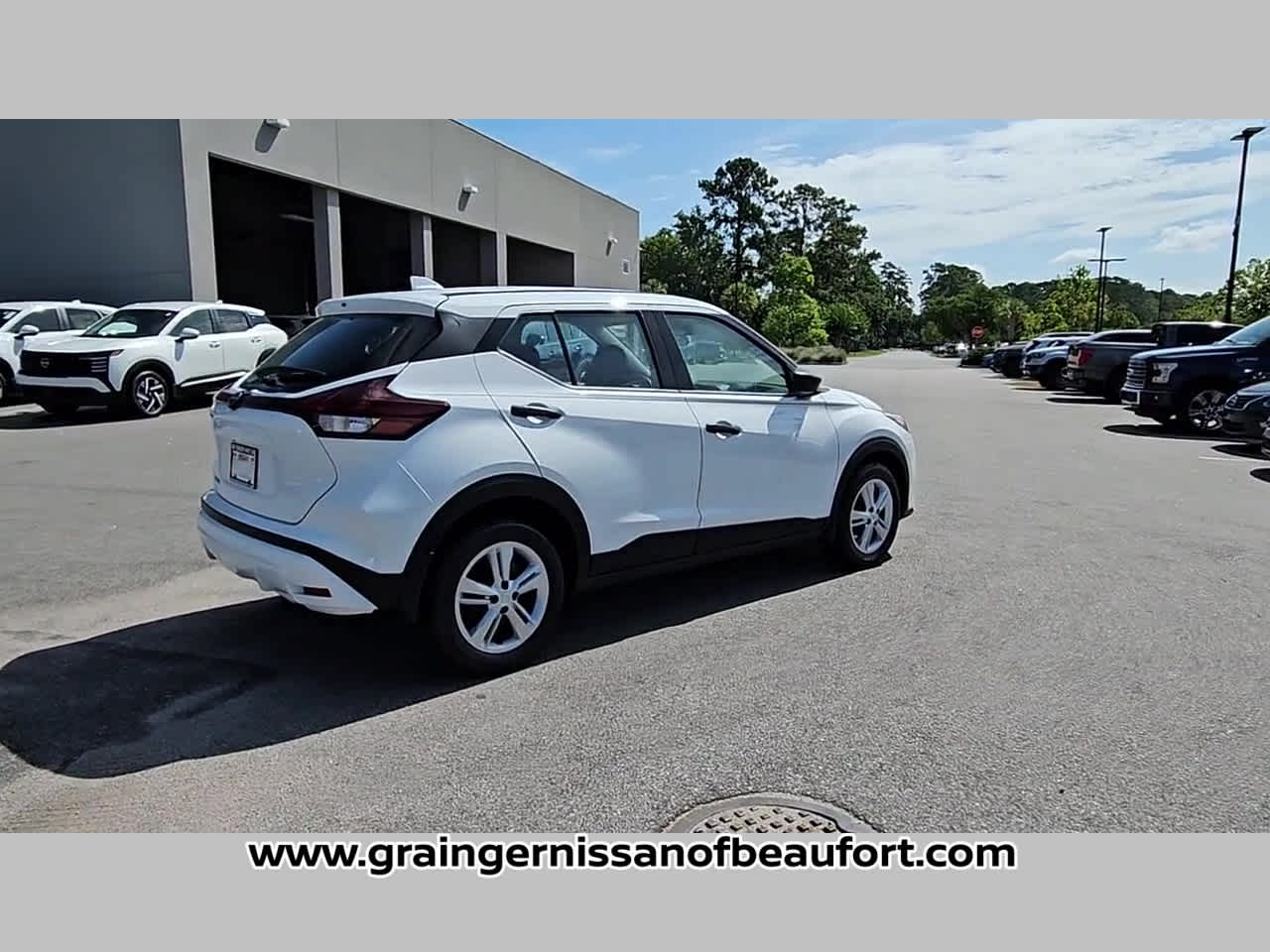 2025 Nissan Kicks Play S