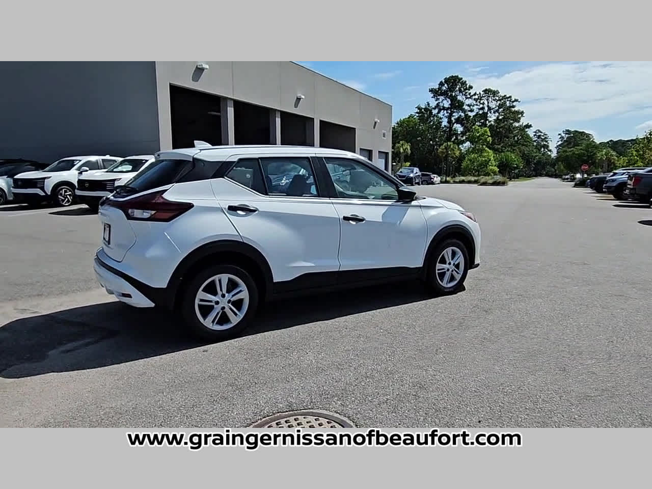 2025 Nissan Kicks Play S